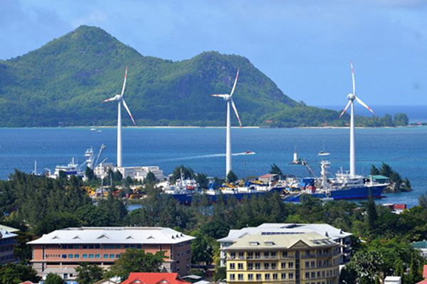 -turbines-in-Port-Victoria-Seychelles-2article-600x400